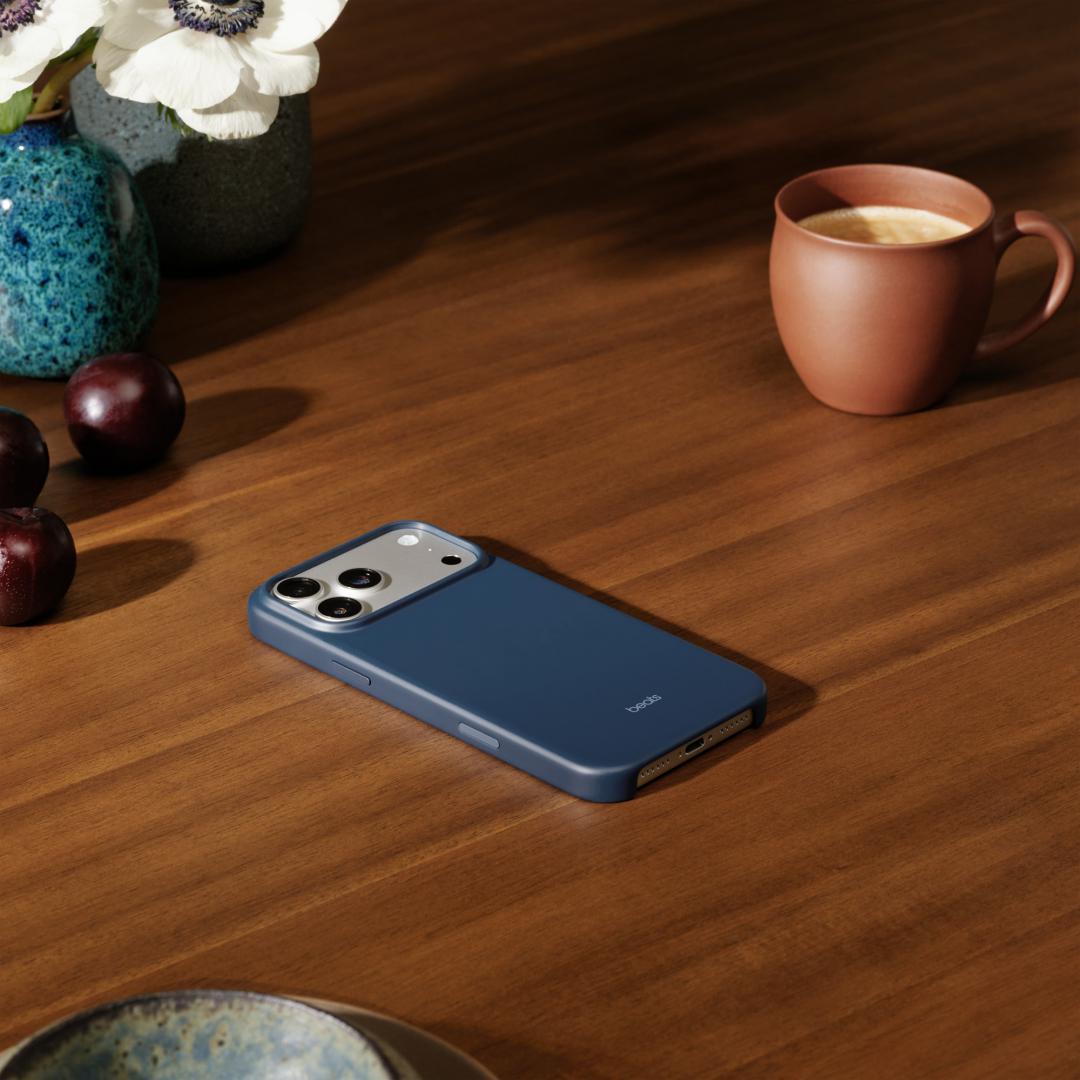 Beats iPhone 17 Pro Max Case with MagSafe and Camera - imagine 3